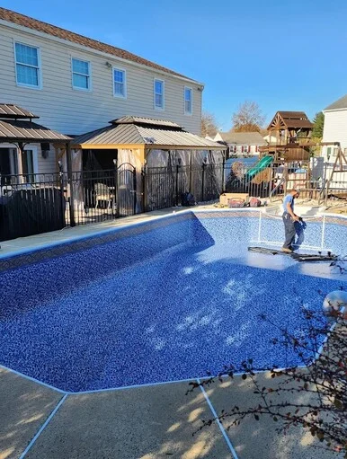 installing a new vinyl pool liner